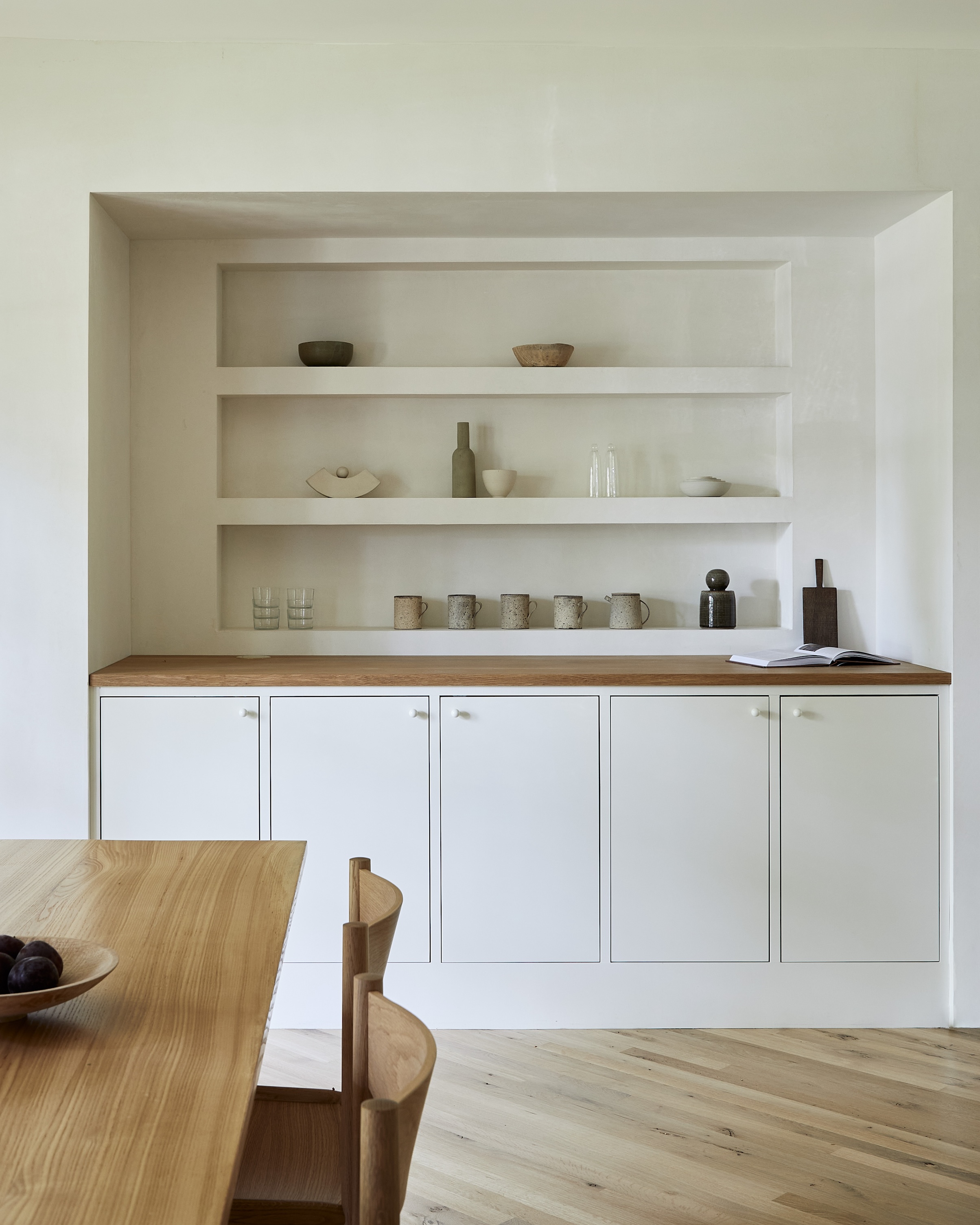 the sideboard has plaster niches built by devereux & daughters. maleeha say 22