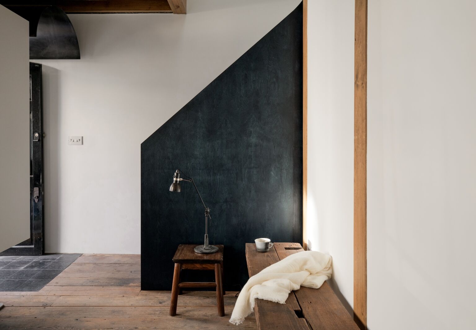 A Minimalist MonasteryLike Space A Victorian Townhouse in Knightsbridge Restored and Recast portrait 3