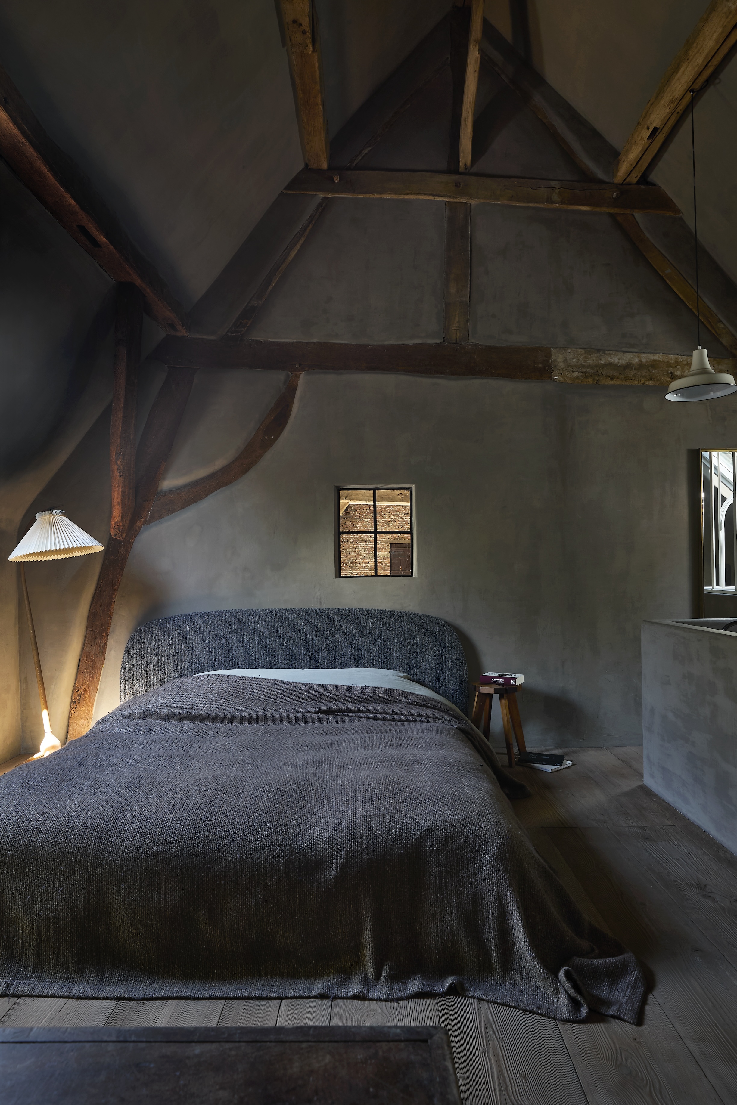 an attic bedroom outside of mechelen, belgium, by joris van apers studio. photo 25