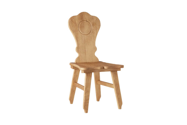 another design from etú home, the modern tyrolean dining chair is made of  26