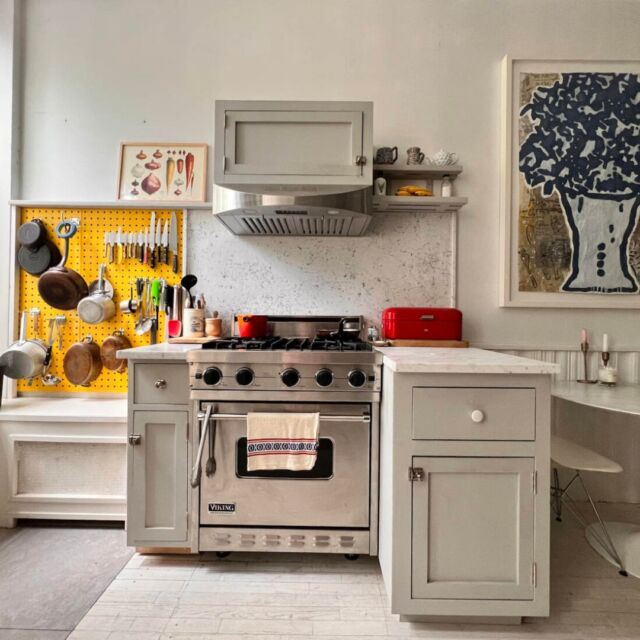 https://www.remodelista.com/wp-content/uploads/sb-instagram-feed-images/402043538_718060280369858_1742676741338771709_nfull.jpg